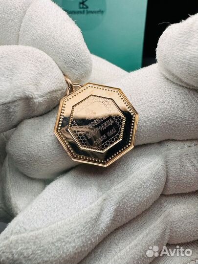 Золотой кулон икона