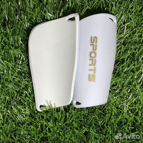 Щитки футбольные