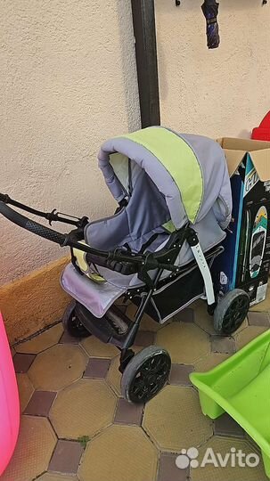 Прогулочная коляска