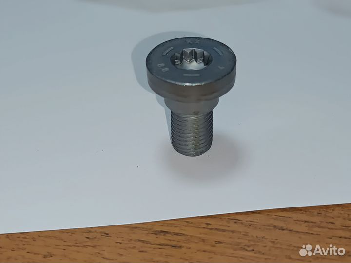Skoda Yeti / Superb Конусный болт Новый