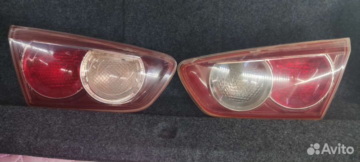 Фонари в крышку багажника (второй задний ход)