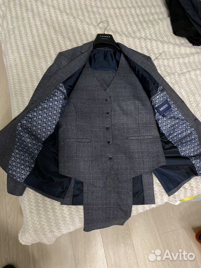 Мужской серый классический костюм 46-48 размер