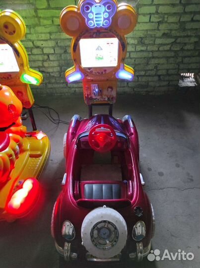 Аттракционы качалки с видео играми