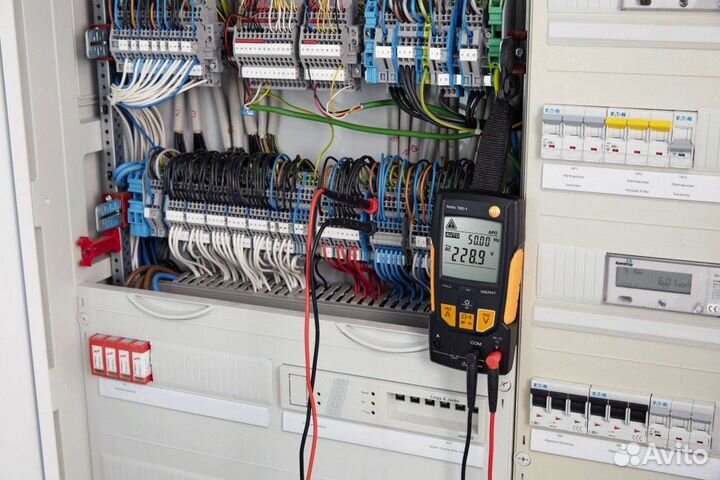 Услуги электрика / Электромонтаж / Штробление