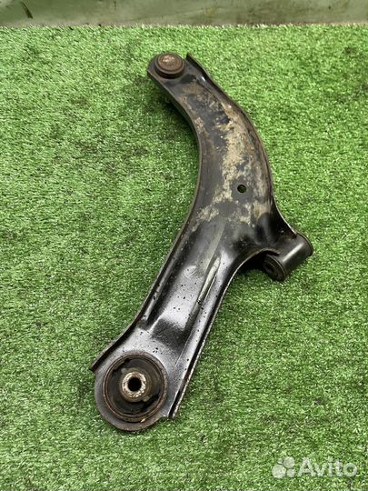 Рычаг передний правый Nissan Tiida C11 Тиида