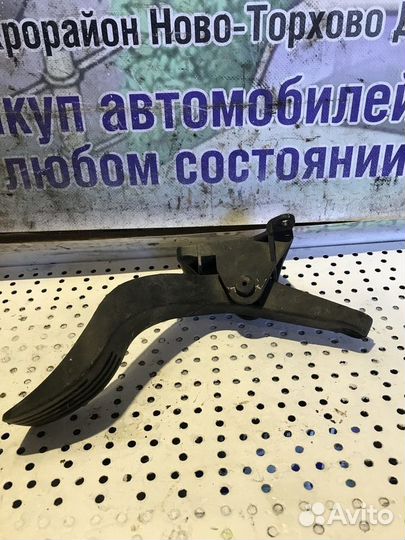 Педаль газа Ford Focus