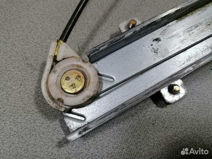 Стеклоподъемник передний правый Kia Joice 1999-200