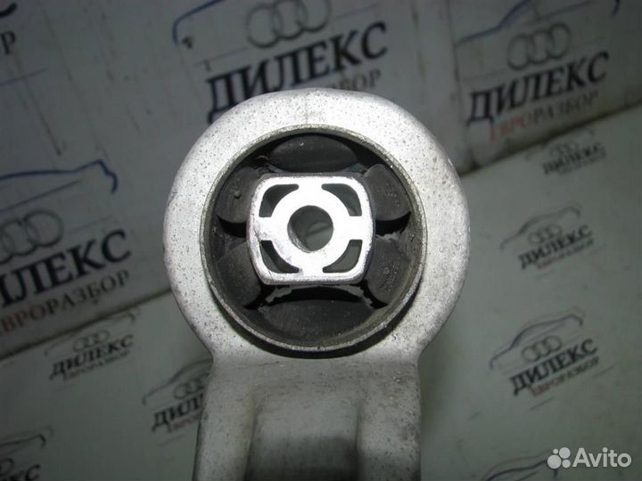 Рычаг передний нижний правый задний Audi A4 (B8)