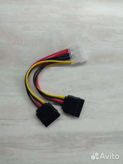 Кабель Молекс-Сата