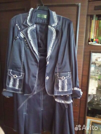 Костюм женский нарядный с отделками синий 52 разме