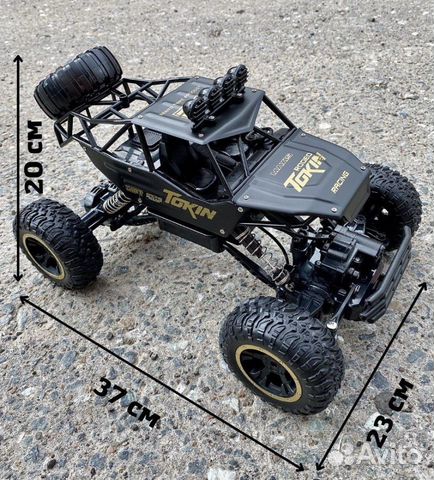 Машинка на радиоуправлении новая