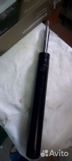 Амортизатор передний масленный,новый