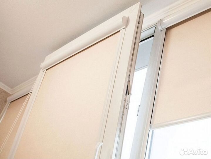 Рулонные шторы уни 1 полупрозрачные на кухню