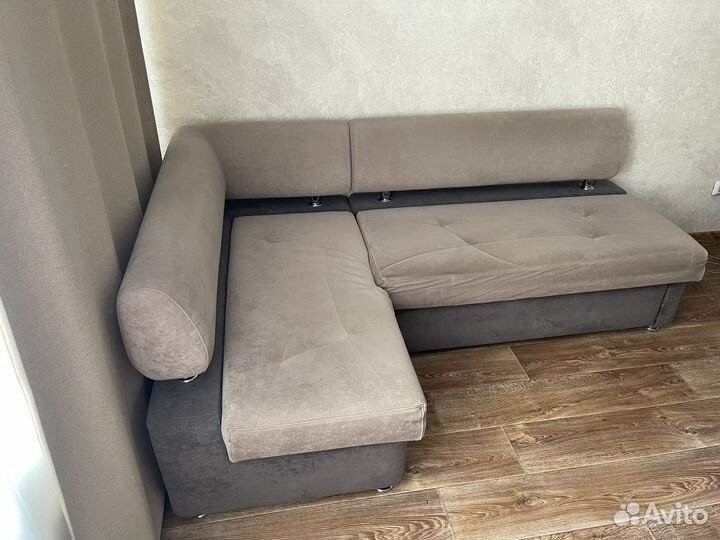 Угловой диван на кухню со спальным местом