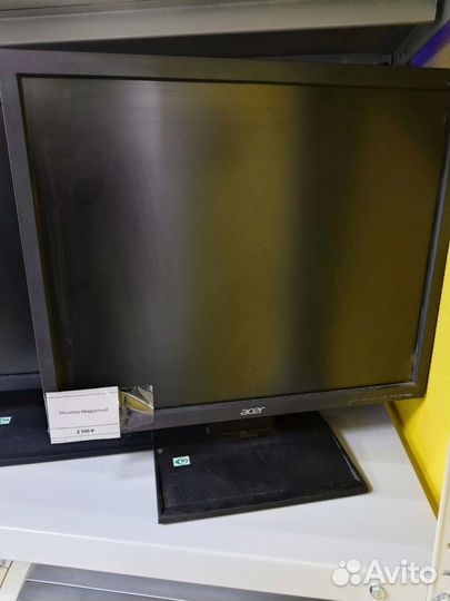 Монитор Acer квадратный