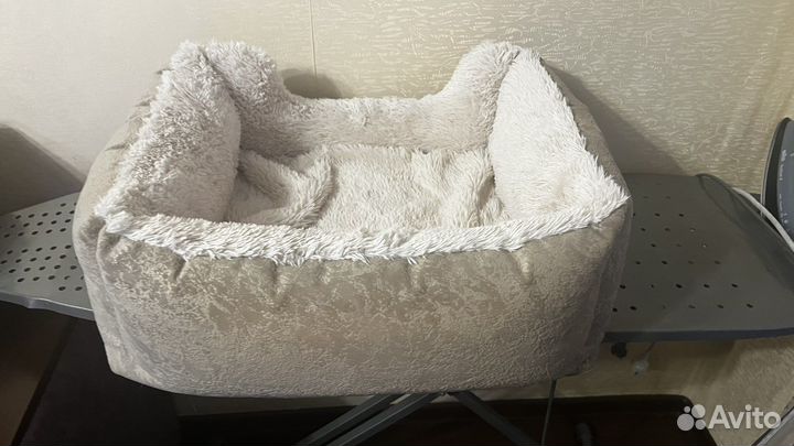 Лежанка для кошек