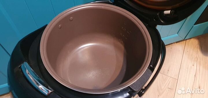 Мультиварка Redmond rmc m90