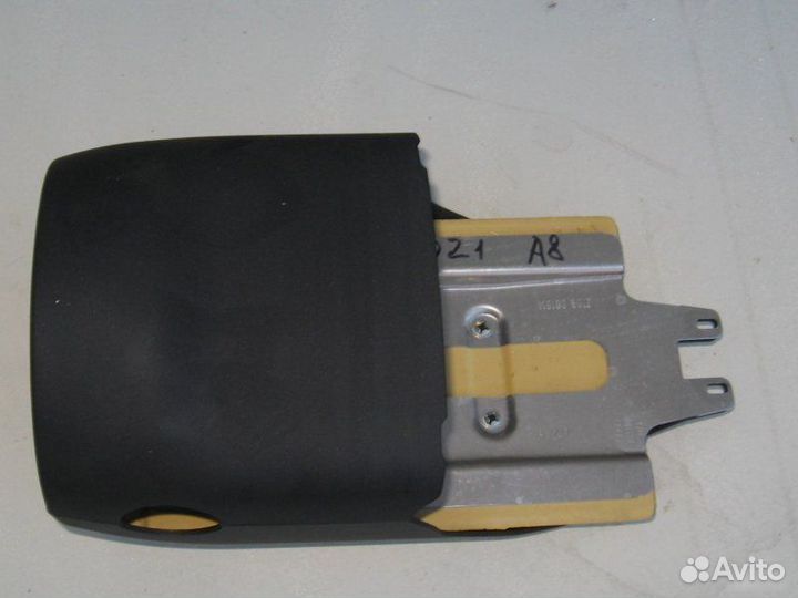 Кожух рулевой колонки Audi A8 D3