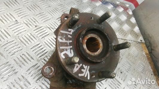 Ступица передняя левая hyundai tucson JM (YEA21K90