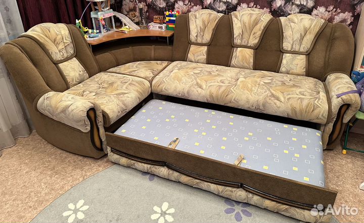 Диван угловой