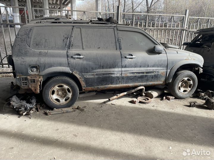 Запчасти на Suzuki grand vitara