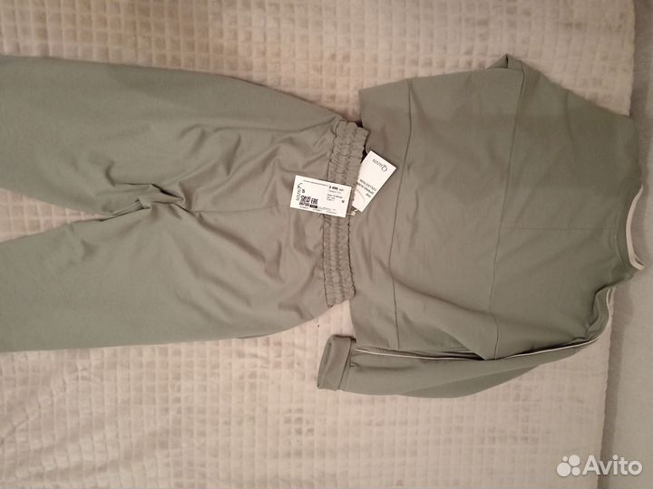 Спортивный костюм женский