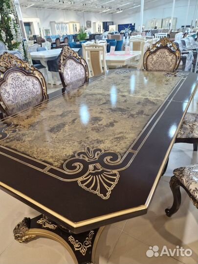 Кухонный стол