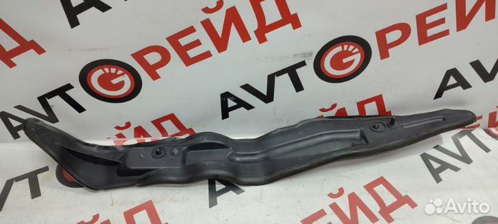 Уплотнитель крыла передний левый Citroen C4 B7