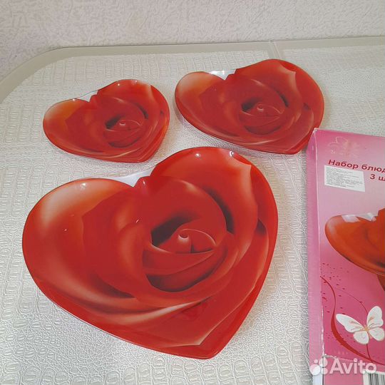 Набор блюдец в форме сердца 3 шт