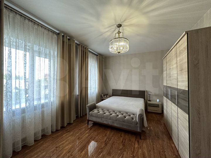 Дом 224 м² на участке 14 сот.