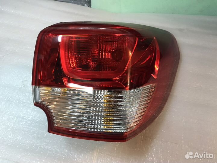 Фонарь левый Kia Rio 3 хетчбэк рестайл