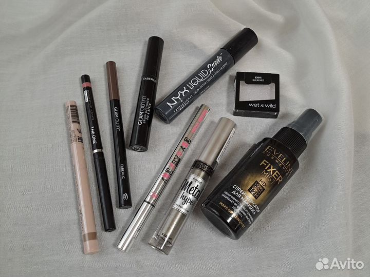 Набор декоративной косметики пакетом