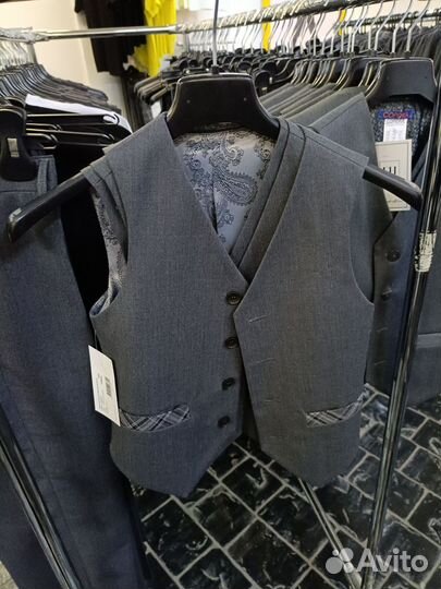 Жилет, юбка, брюки на 1,4 класс