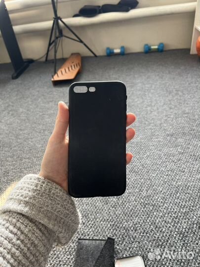 Отдам чехлы на айфон 7+
