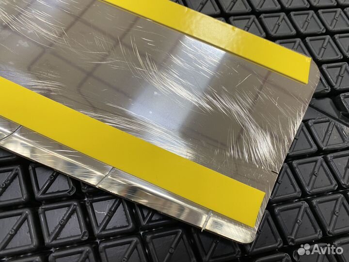 Защитная накладка на задний бампер Ford C-Max 2010