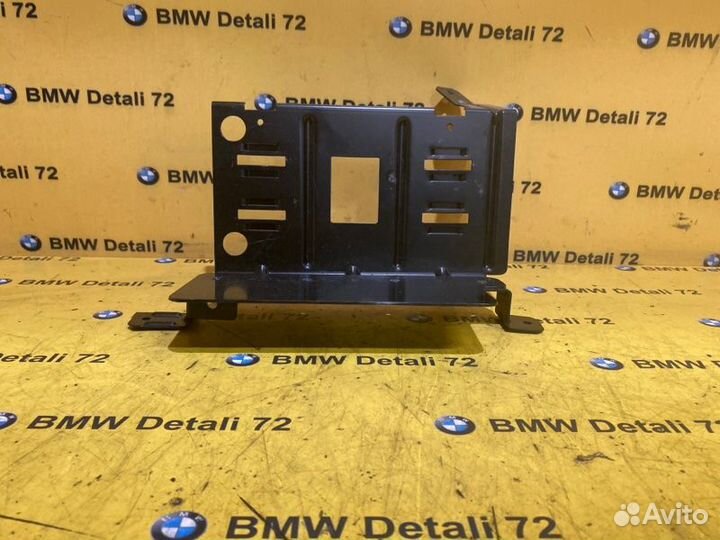 Кронштейн усилителя Bmw 7 E66 N73B60 2005
