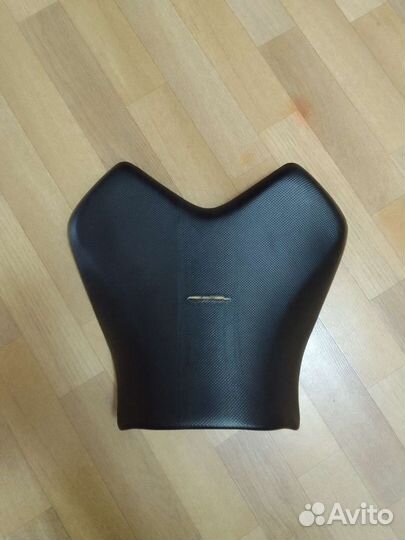 Сиденье от Kawasaki Z750 2007 года
