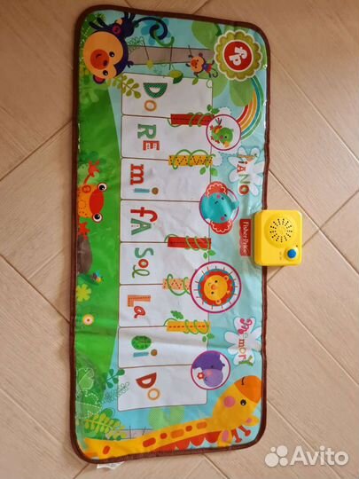 Музыкальный коврик-пианино fisher price