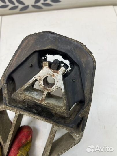 Подушка кпп Ford Focus 2 купе 2.0 aoda 2006