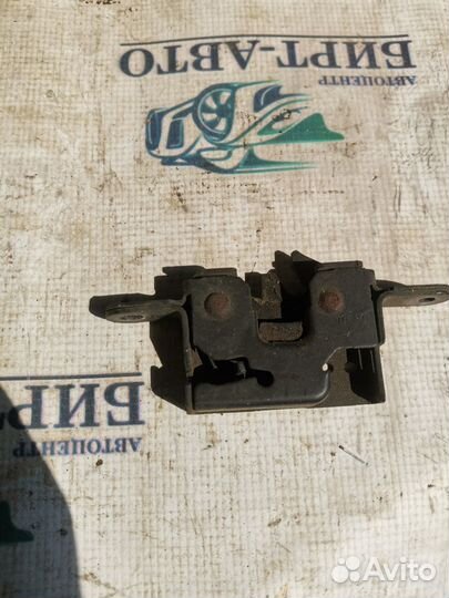 Замок капота Renault Megane III (2008—2014)