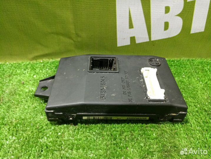 Блок комфорта Renault Sandero K7J710