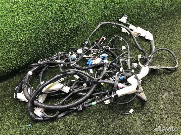 Проводка салона Toyota Noah ZRR75 3zrfe 2007