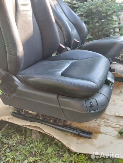 Передние сидения Mercedes W220