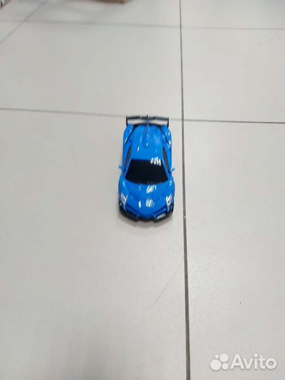 Машинка на радиоуправлении