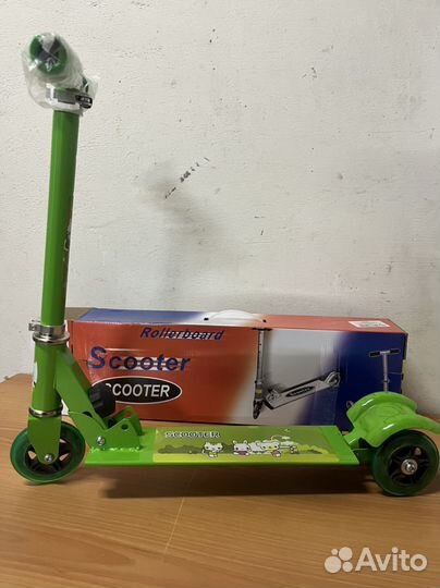 Самокат детский трехколесный