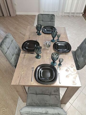 2-к. квартира, 80 м², 1/6 эт.