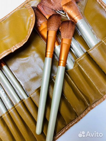 Кисти для макияжа. Набор кистей от производителя