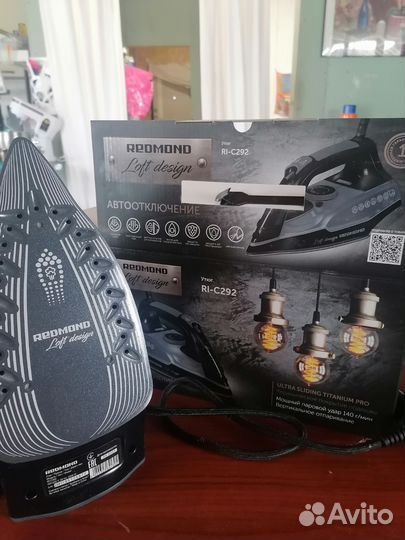 Утюг redmond