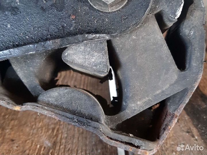 Подушка двигателя Mercedes Benz Vito 638 2.3 D