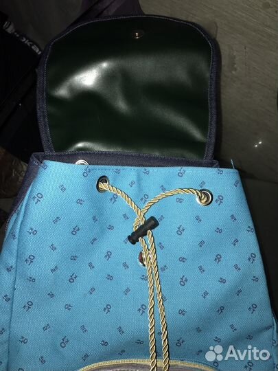 Новый модный рюкзак